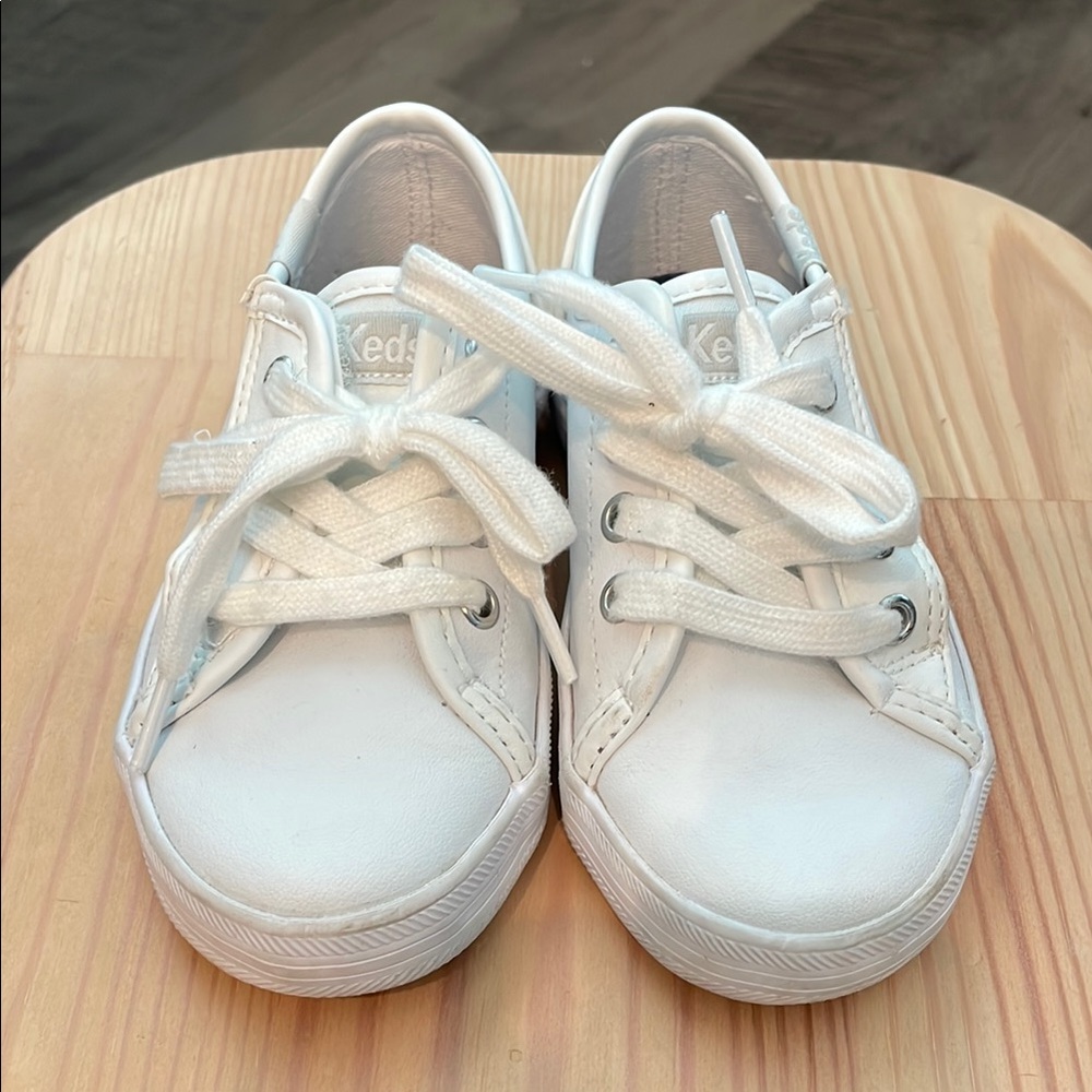 Keds Toddler 7.5 White Leather Sneakers Like New